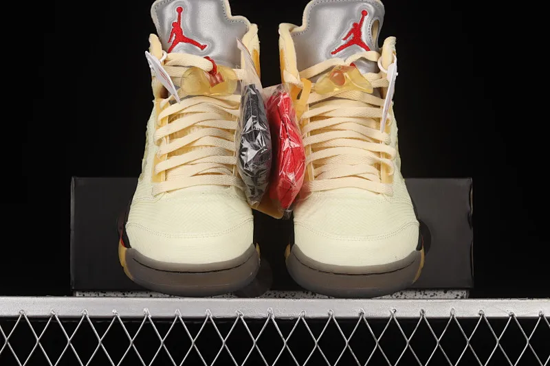 All categories Air Jordan Jordan series basketball shoes Air Jordan 5 foreign trade version OF x Air Jordan 5 Retro SP AJ5 Qiao 5 Baifan Jin Chanyi DH8565-100